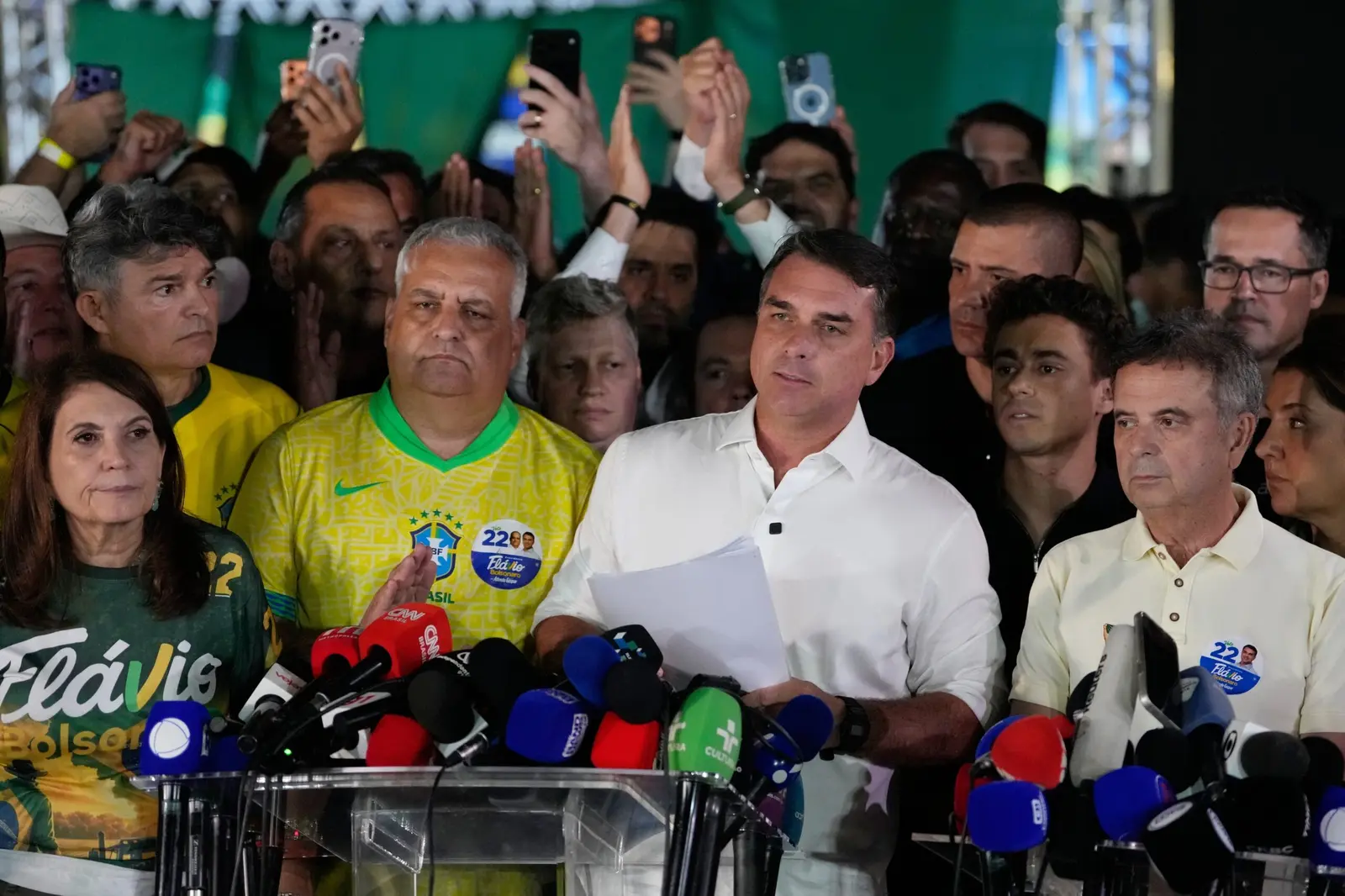 Flávio Bolsonaro în exil: de ce a fugit în SUA