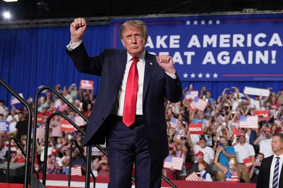 Trump pune la bătaie un milion de dolari pentru „vânătoarea” de fraude electorale