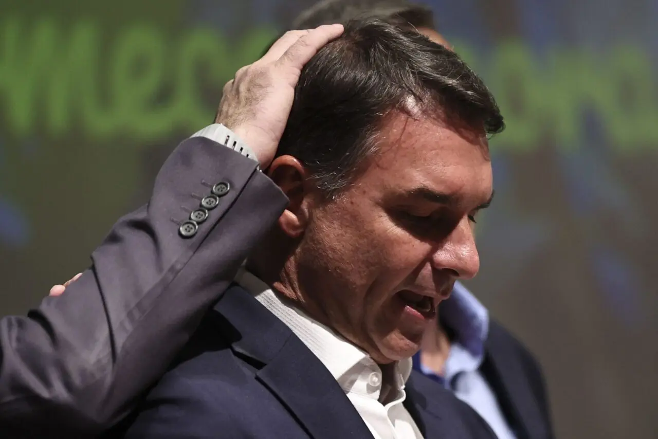 Flávio Bolsonaro a fugit în SUA și e vizat de anchete penale